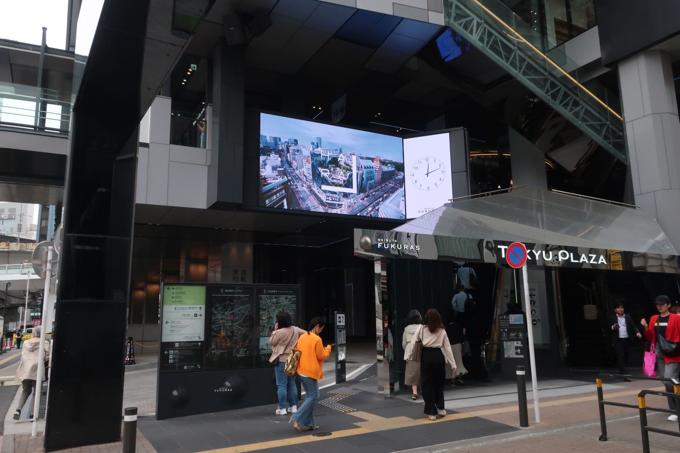 Shibuya Fukurasu サイネージ・フラッグ